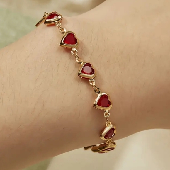 Heart Crystal Red Bracelet - Picture 4 of 5